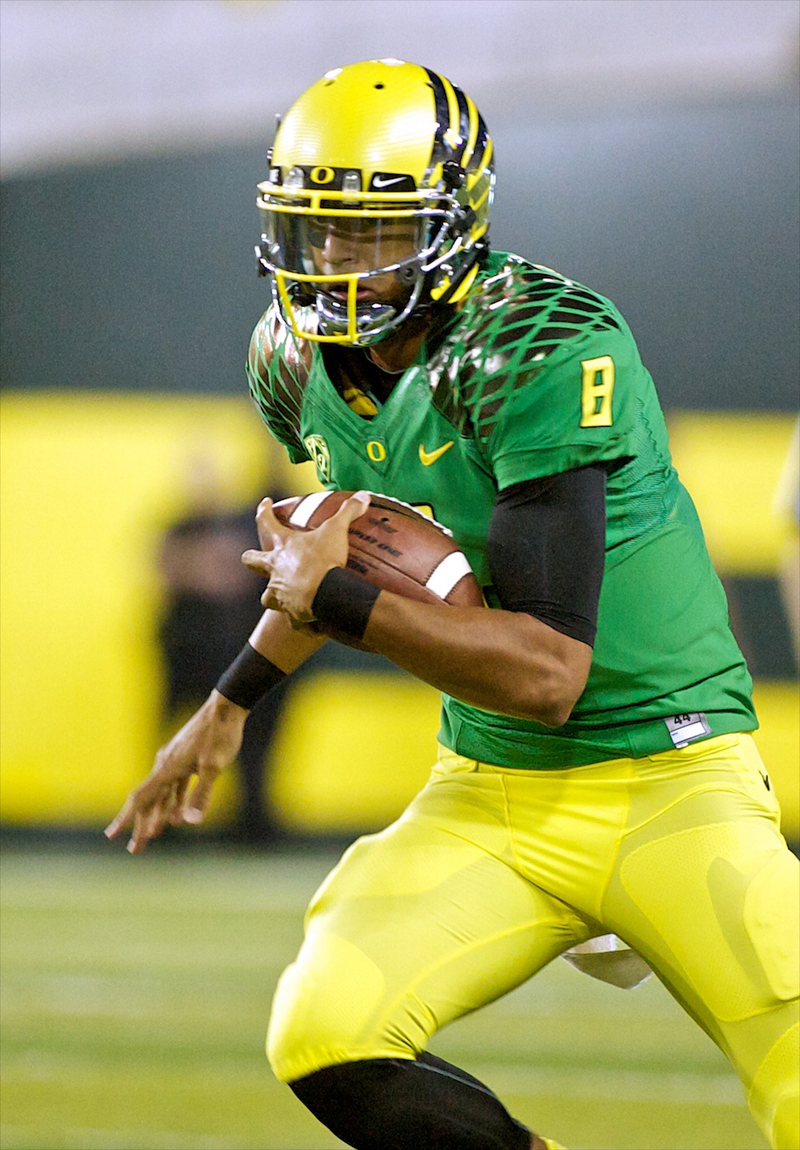 Illustration for article titled The Specialists: What's In It For Oregon's Quarterbacks?